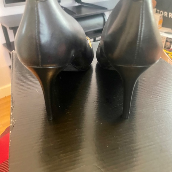 Nine west peep toe black leather heels size 9 1/2 - Picture 5 of 5